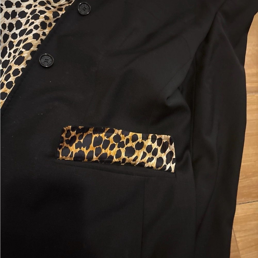 Dolce & Gabbana Black Blazer with Leopard Print Lining - Picture 8 of 9